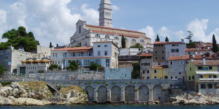 Istria, italiano in estinzione. Una ricerca: bilinguismo solo di facciata, la Croazia deve cambiare