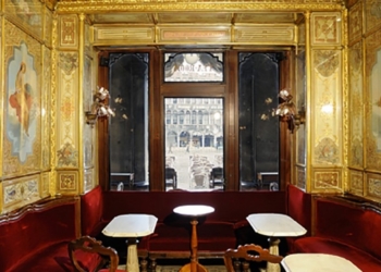 Caffé Florian a Venezia, 300 anni oggi. Altro che ristori: lo Stato lo strangola con l’affitto