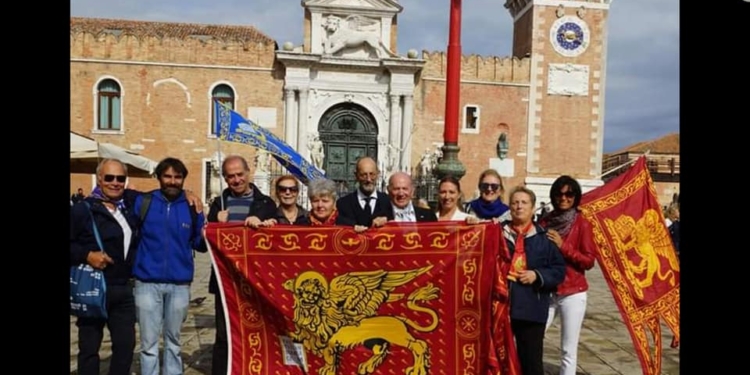 L’ultima vergogna: vietata la bandiera della Serenissima sul pilo dell’Arsenale!!!
