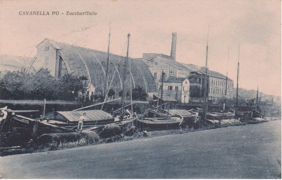 Cartolina storica dello storico zuccherificio e il navigabile