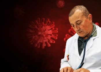 Szumski, il medico “indipendente” che cura il Covid a casa e adesso rischia punizioni