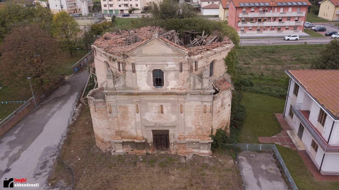 Ripresa aerea della Chiesa di San Marco (foto sito I luoghi abbandonati)