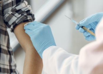 Covid-19, vaccinarsi? Morosin e Caggiano: ecco dieci domande da fare alla Usl