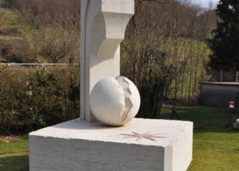 Monumento all’Emigrante a Gomarolo, sull’Altopiano dei Sette Comuni