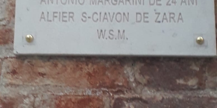 Lapide in lingua veneta per l’eroe Antonio Mangarini, i giacobini di oggi insorgono