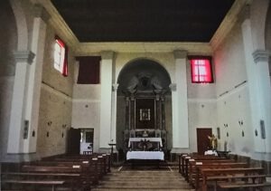 Una rara immagine dell'interno della chiesa (foto web)