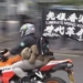 Hong Kong, dittatura cinese: nove anni di galera per aver esposto una bandiera “secessionista”