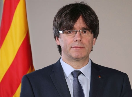 Puigdemont libero, la Catalogna rilancia: “Nuovo referendum per l’indipendenza”