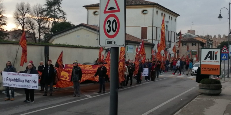 Cittadella, in 160 alla marcia per l’indipendenza con il “doge” Gardin