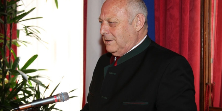 Durnwalder: Zaia troppo timido con Roma, sull’autonomia non si accontenti delle briciole