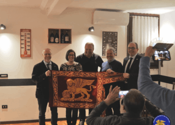 Il gonfalone del cammino “Da San Marco a San Marco” vola in Canada