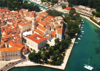 27 giugno 1420 la bandiera di San Marco sventola a Traù (Trogir) – Dalmazia
