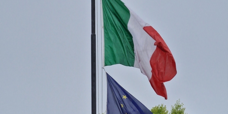 Bandiera del Veneto, esporla è un obbligo ma gli enti pubblici fanno come gli pare
