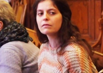 Ilaria Salis al processo in catene, l’Italia insorge: ma se non sei di sinistra, si può fare