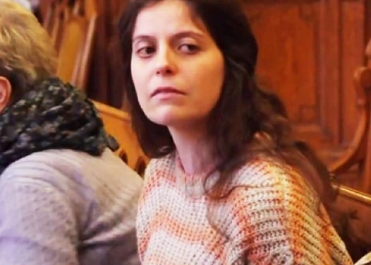 Ilaria Salis al processo in catene, l’Italia insorge: ma se non sei di sinistra, si può fare