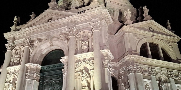 Venezia, Madonna della Salute: restaurano tutto, ma il Leone di San Marco no!