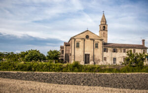 Chiesa della Madonna del Pilastro (foto web)