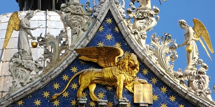 I colori nazionali della Venetia: Simbolismo e Continuità
