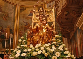 Gli insorti del 9 luglio 1809 scoprono la Madonna del Rosario nel Duomo di Adria.